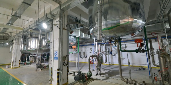 防腐蝕是彩鋼卷的一個重要要求，為此歐格曼涂料專注研發(fā)防腐的產品