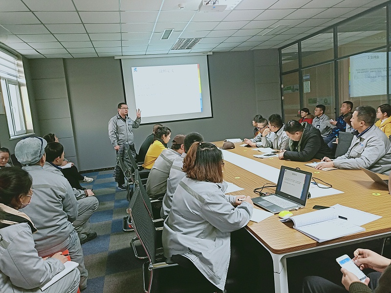 專業(yè)知識的定時培訓和學習，使得員工對涂料知識更加了解2m