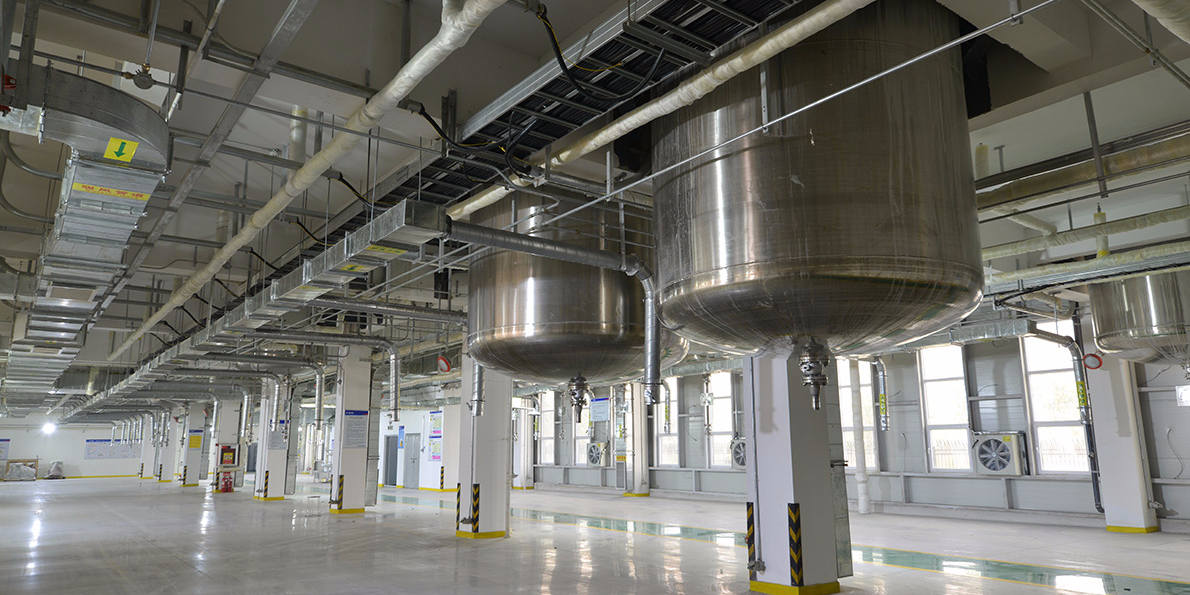 在涂料企業(yè)中，能夠完成樹脂油漆雙生產(chǎn)的其中包括速樂涂料